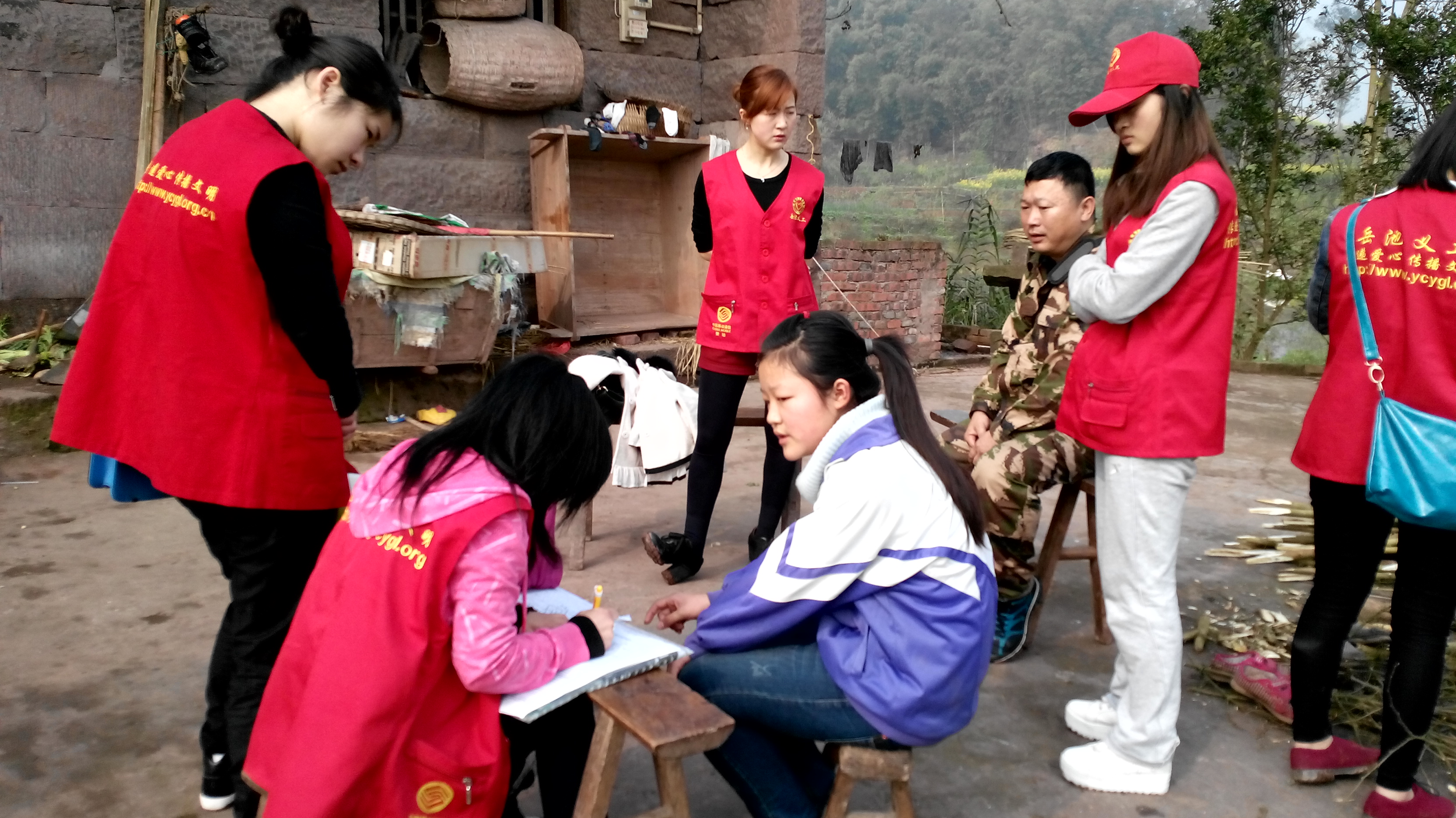 走访陈妍冰现场.jpg